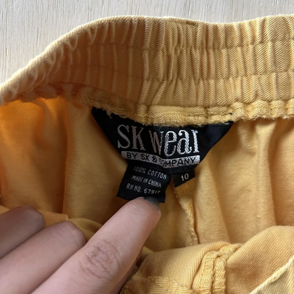 Vintage Yellow Twill Pleated SKwear Shorts Womens 10 Elastic Waist 8 Inseam